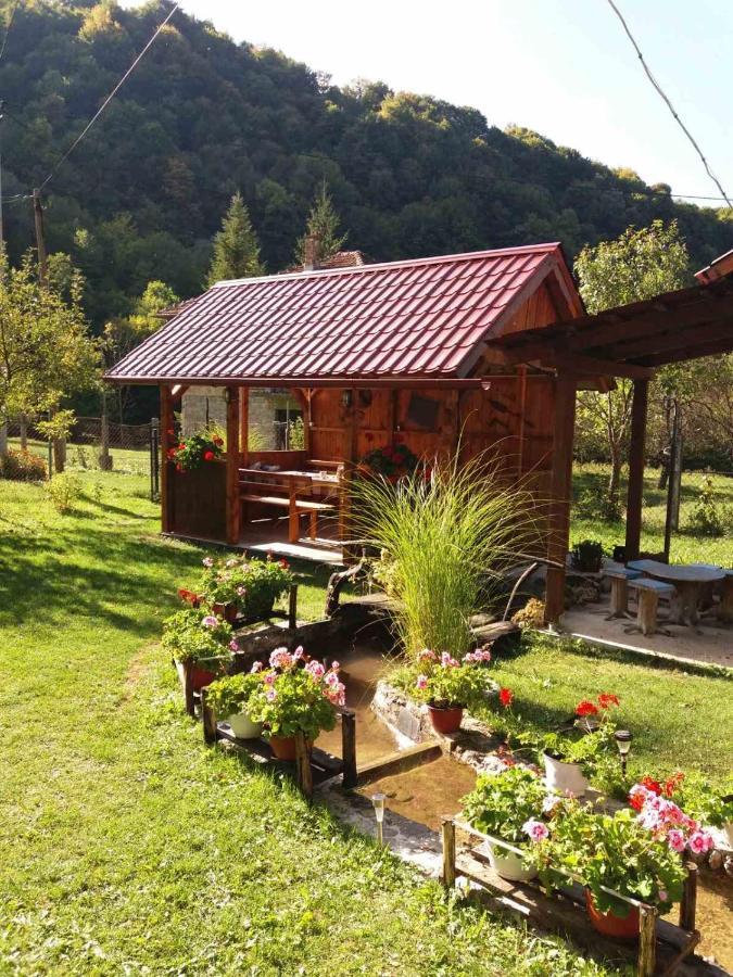Domacinstvo Ubovic Sipovo Exterior foto